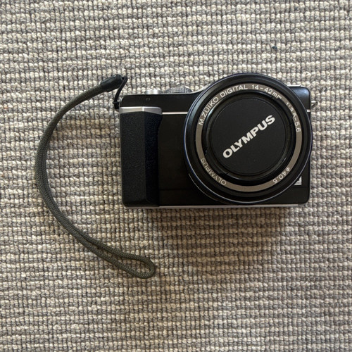 Olympus pen pl1 mirrorless - pen, e-pl1